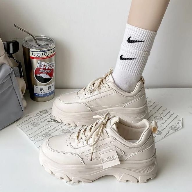 Sepatu Wanita New Comers Importt Quality Sporty Sneakers