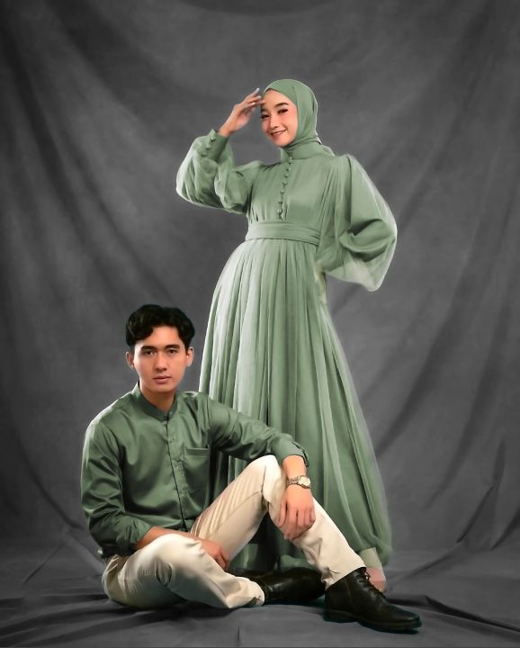 Pakaian Couple Pasangan Muslim kemeja koko lengan panjang dan gamis rok lebar