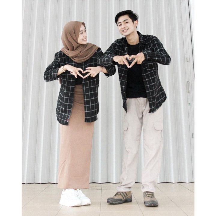 Kemeja Couple Pria & Wanita Lengan Panjang Motif Kotak Kota